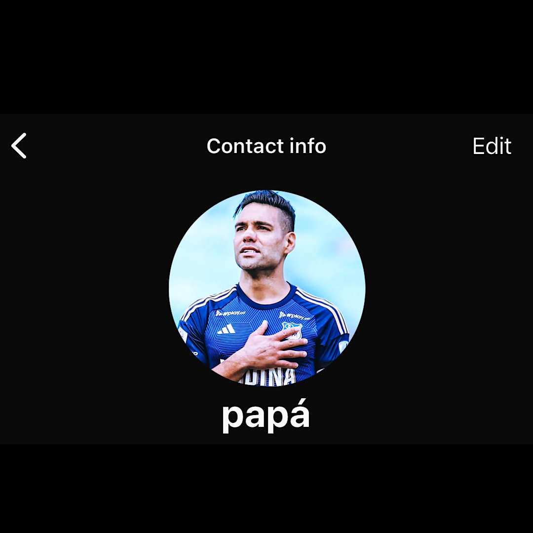 Mi papá actualizó su foto de perfil de WhatsApp después de 8 años.  

Momento histórico para la familia. 💙🐯 <a href="/MillosFCoficial/">Millonarios FC</a> <a href="/FALCAO/">Radamel Falcao</a>