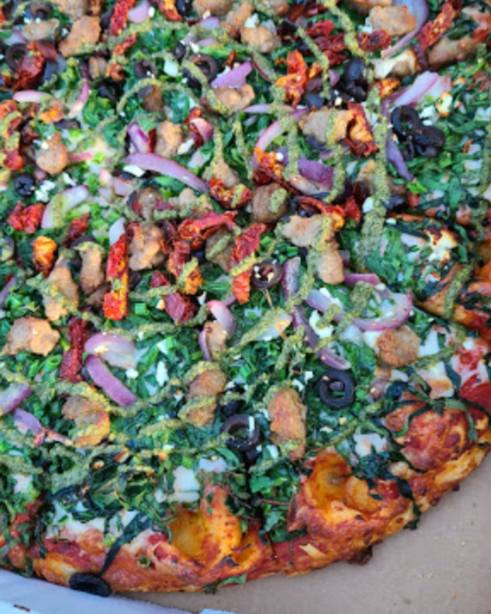 Happiness is where the pizza is.🍕