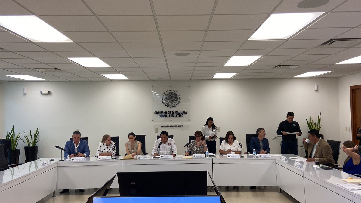 #EnVivo 🔴
Sesión de la Diputación Permanente.
#Tamaulipas #Legislatura66 
⬇️🏛️⬇️🏛️⬇️🏛️
facebook.com/share/v/192AnB… 👩🏻‍💻👨🏻‍💻