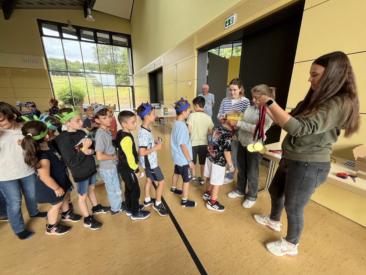 SchachfreundeH's tweet photo. Mit Schach Kinder glücklich machen - das war unser Ziel beim Kinderferienprogramm der Gemeinde Hünstetten. 
https://t.co/4Zhqmc0yf6 https://t.co/zGOcqqiGwn