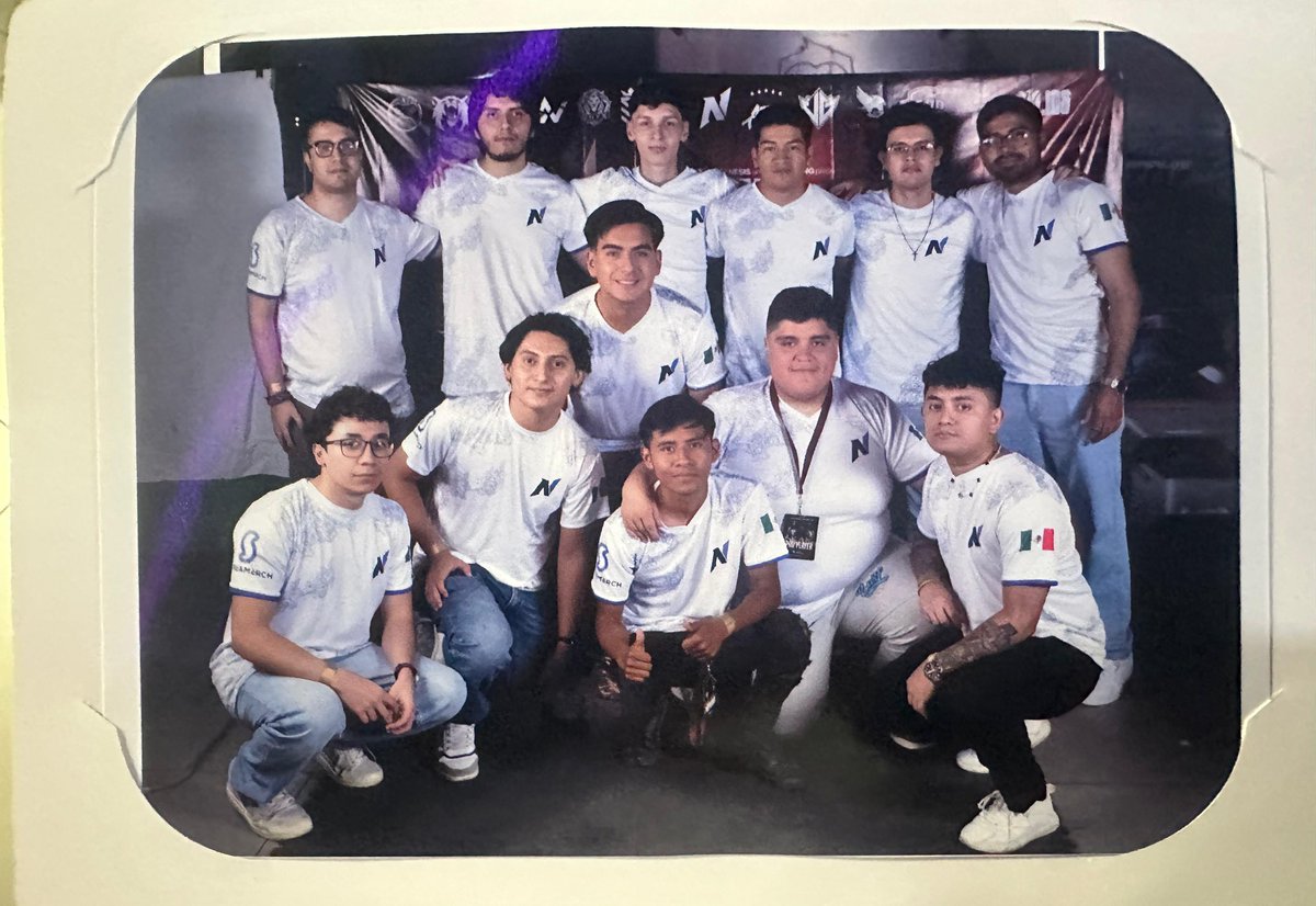 Con puro kingi 🐐 👑 
<a href="/NostalgiaGnesis/">𝐍𝐨𝐬𝐭𝐚𝐥𝐠𝐢𝐚</a> 🤍💜