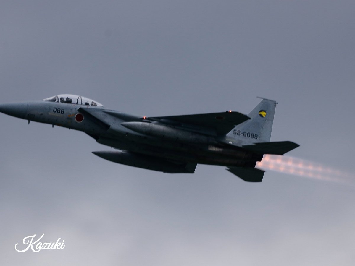 おはようございます

昨日夕方から雨降り
湿度高くなりそう😑

体調に気をつけて
良い1日を〜😄

7/14夕方　仕事帰りに小松基地周辺
やっと新色🐍アグレス📸
&amp;🐤15