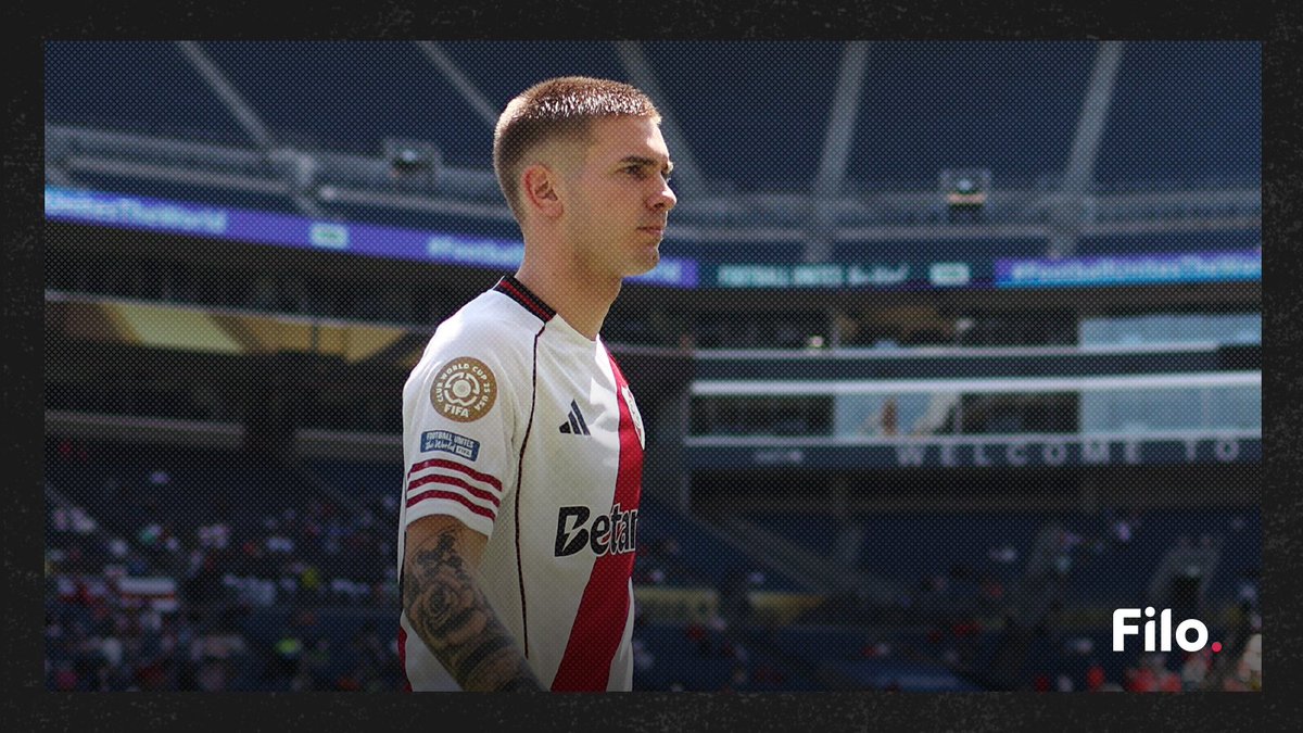 🗣️ FRANCO MASTANTUONO HABLÓ SOBRE LA SALIDA DE RIVER Y SU PASE AL REAL MADRID

“Es un momento de mi vida, de mi carrera, muy especial", señaló el joven de 17 años en una entrevista con TyC Sports.