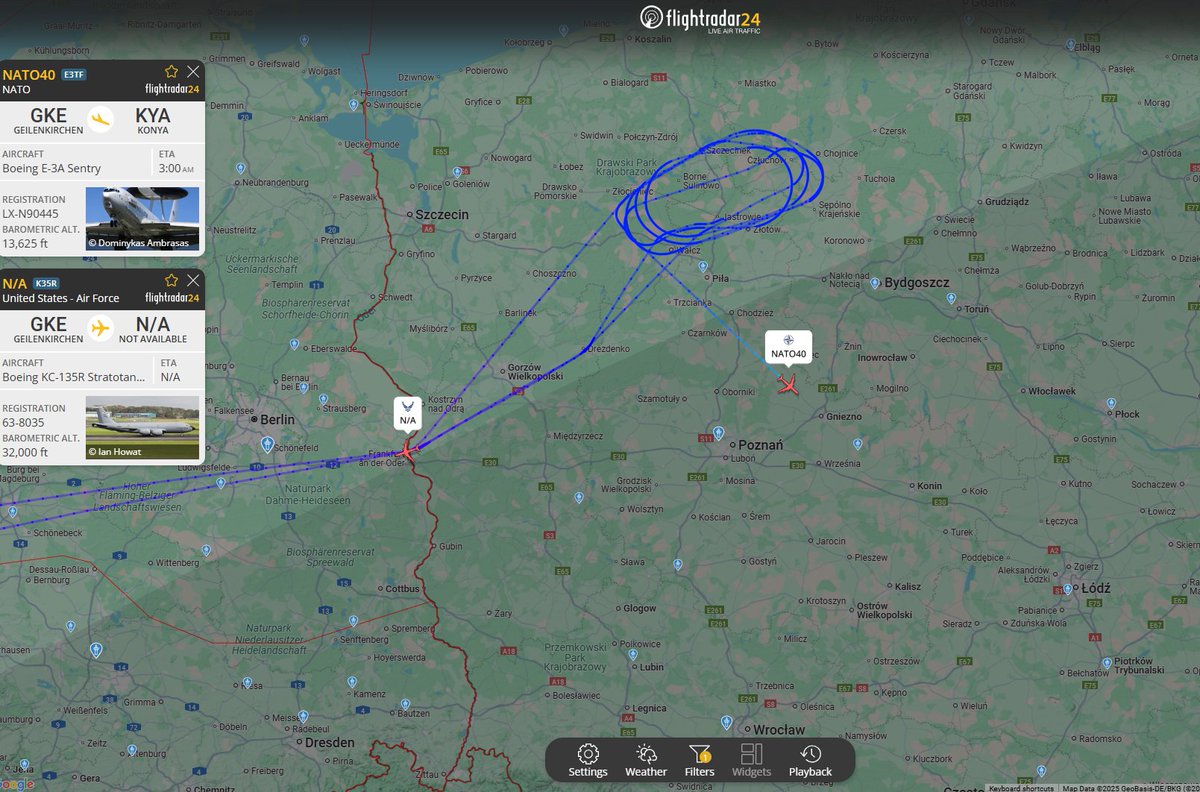 PolishMilRadar's tweet photo. 📅14.07⌚️23:17LT

Po zakończonym tankowaniu ✈️🇺🇸 #ESSO75 wraca do Geilenkirchen #ETNG, natomiast ✈️ #NATO40 zniża do Powidza #EPPW gdzie najprawdopodobniej będzie wykonywał treningowe podejścia.
🔗https://t.co/vnfSlkCQLy

#POLMILRADAR https://t.co/VjDxueJeBE