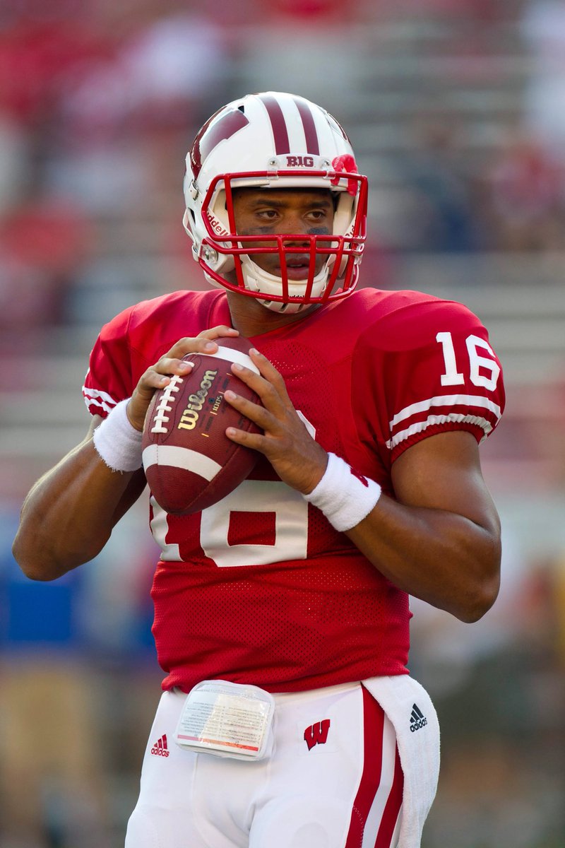 Blake Roskopf-c/o 2027 QB (@roskopf_blake) on Twitter photo After a great conversation with <a href="/CoachGuiton/">Kenny G.</a> Blessed to receive my 19th d1 offer from <a href="/BadgerFootball/">Wisconsin Football</a>
<a href="/AZcoachHenri/">🕸️Coach Henri 🕸️</a> <a href="/DEdgeFootball/">Desert Edge Football</a> After a great conversation with <a href="/CoachGuiton/">Kenny G.</a> Blessed to receive my 19th d1 offer from <a href="/BadgerFootball/">Wisconsin Football</a>
<a href="/AZcoachHenri/">🕸️Coach Henri 🕸️</a> <a href="/DEdgeFootball/">Desert Edge Football</a>
