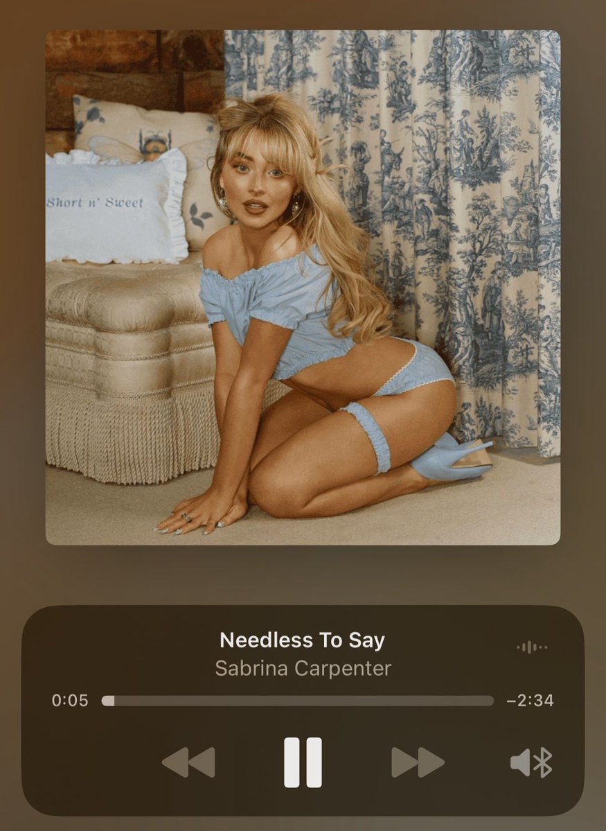 charts_sabrina's tweet image. randomly every other week i remember i paid for short n sweet digital bonus track edition for a reason and open my files app