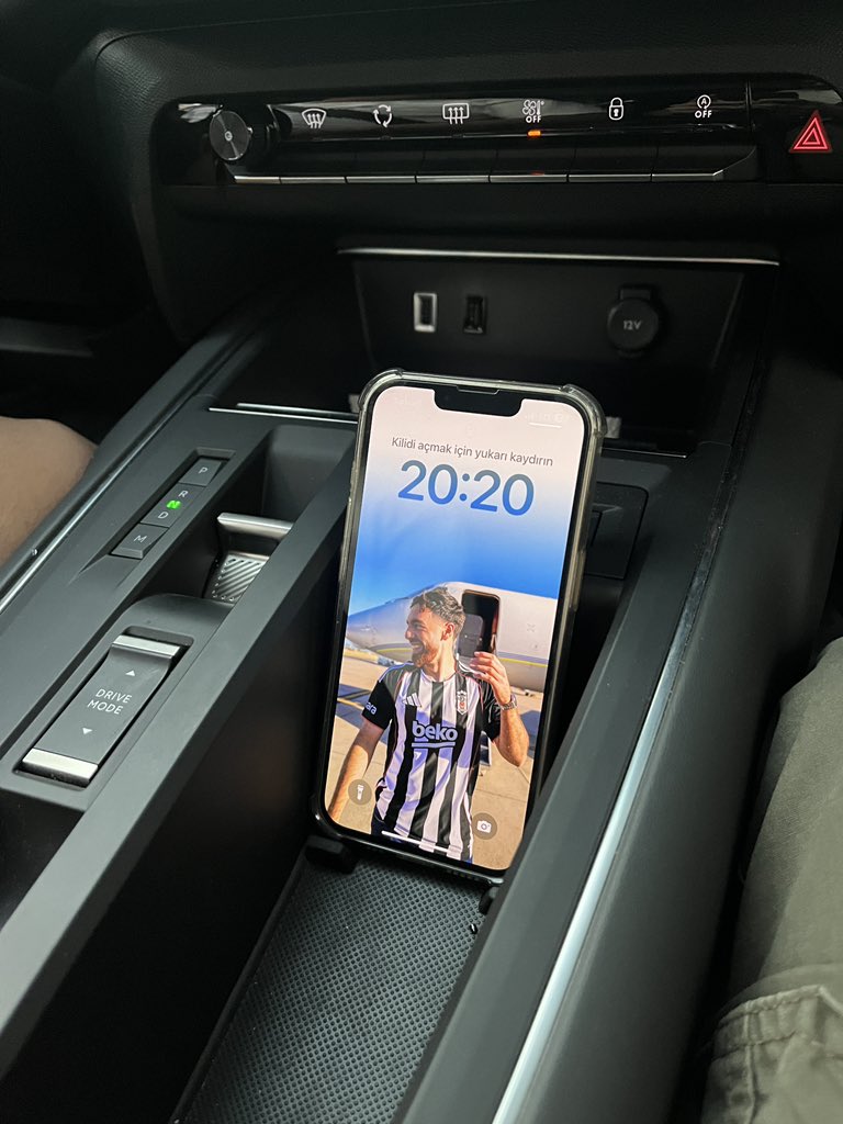 Yok be kızım fazla fanatik değilim ben derbiden derbiye