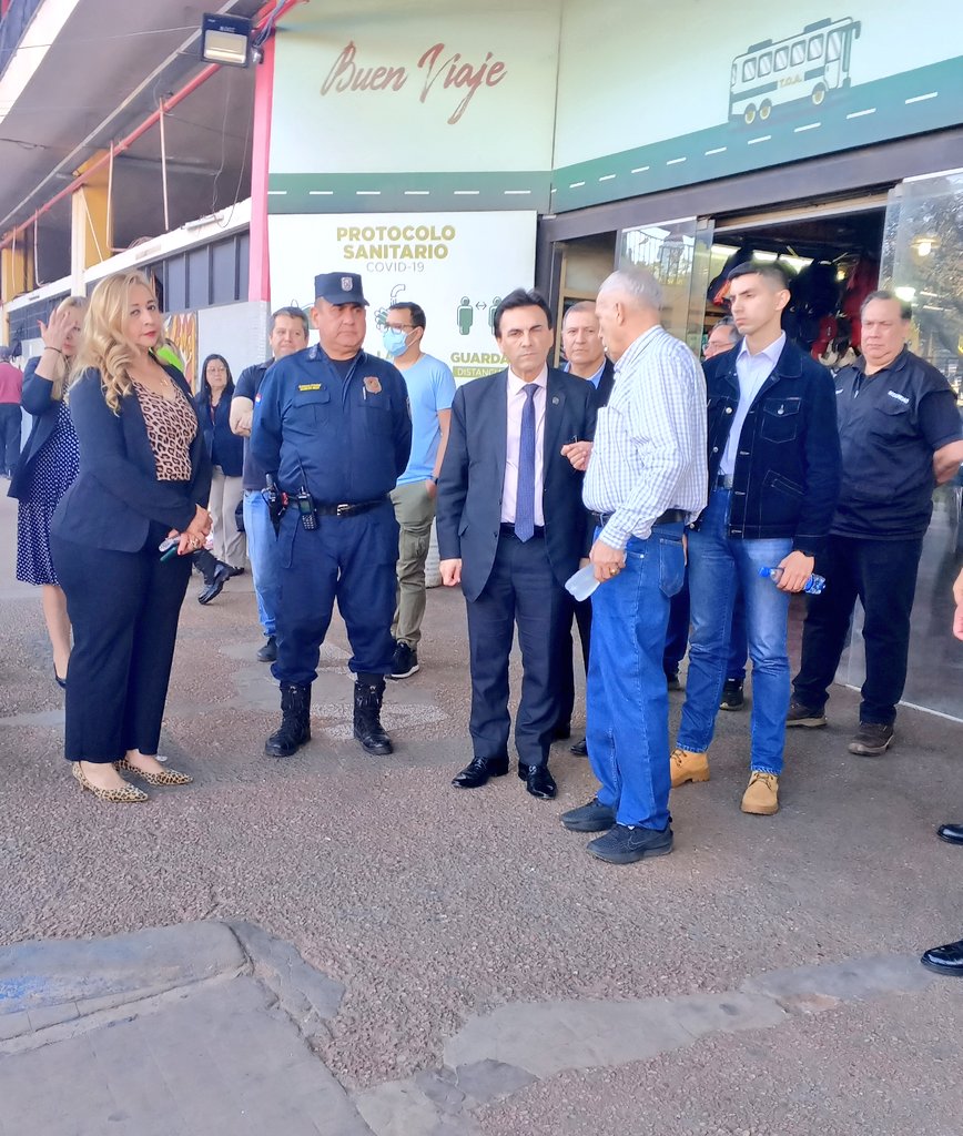 Tránsito Asunción (@asu_transito) on Twitter photo 👨🏼✈️ Jefatura de la unidad 3 PMT con presencia del Sr. director Alfredo Vázquez acompañaron al Sr intervertor, Dr. <a href="/pereiraolmedo/">Carlos Pereira Olmedo</a>, a la inauguración de una nueva oficina del Registro Civil en la Estación de buses de Asunción. 👨🏼✈️ Jefatura de la unidad 3 PMT con presencia del Sr. director Alfredo Vázquez acompañaron al Sr intervertor, Dr. <a href="/pereiraolmedo/">Carlos Pereira Olmedo</a>, a la inauguración de una nueva oficina del Registro Civil en la Estación de buses de Asunción.