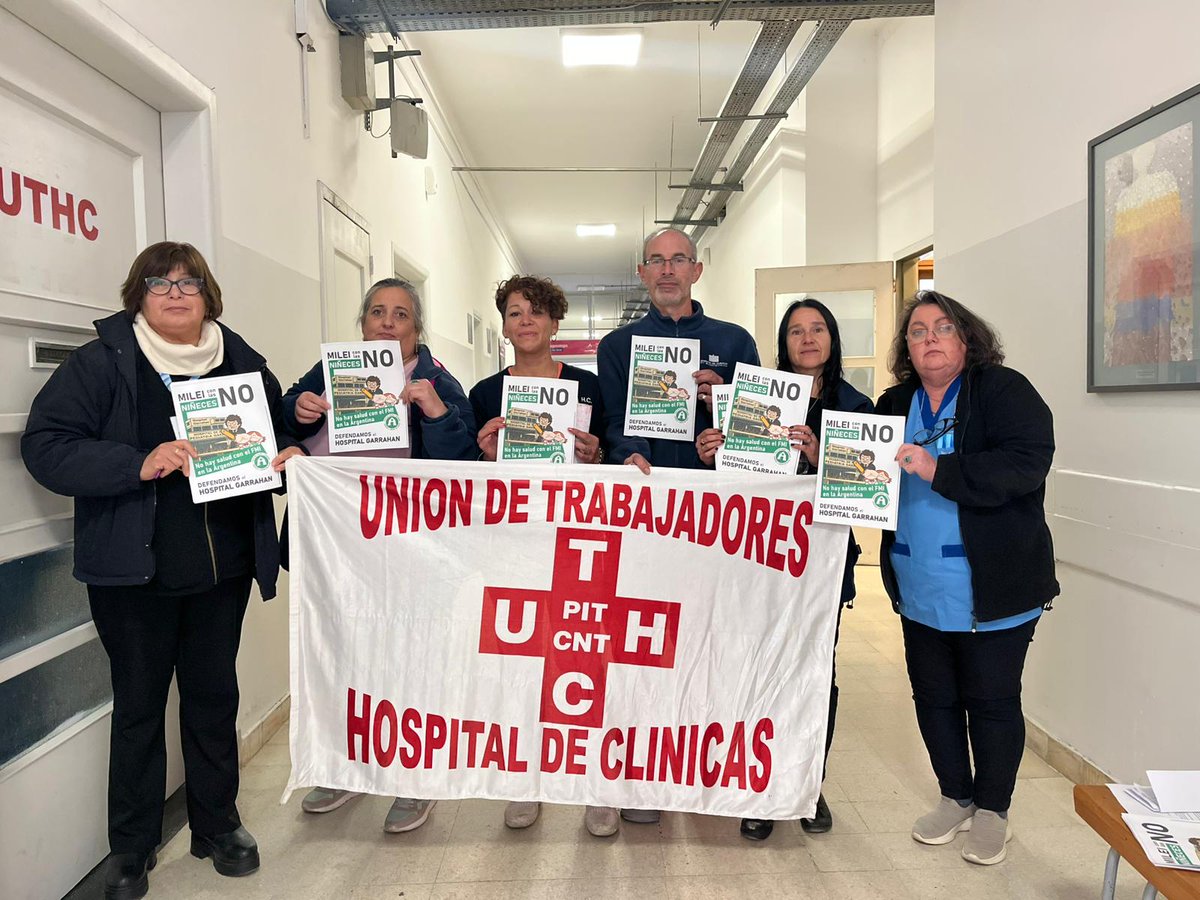 Mientras #LugonesVaciaElGarrahan la solidaridad con el hospital crece a nivel internacional. Desde el Hospital de Clínicas de Montevideo dicen repudian el ajuste al hospital y sus trabajadorxs. El 17 copemos las calles