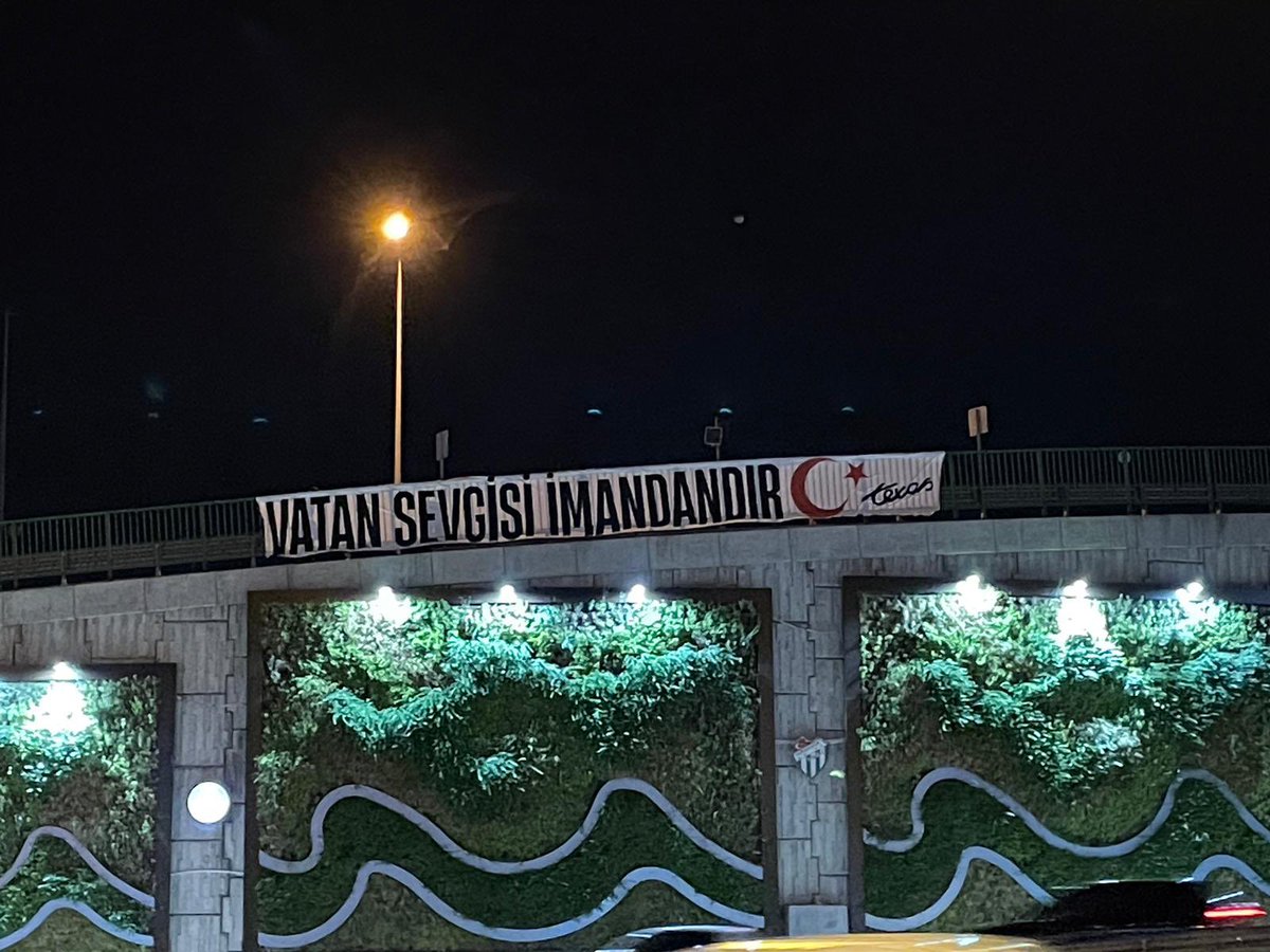“Vatan sevgisi imandandır!”

🇹🇷 15 Temmuz Demokrasi ve Milli Birlik Günü'nün 9. yıl dönümünde şehitlerimize Allah'tan rahmet diliyor, gazilerimize minnetlerimizi sunuyoruz.