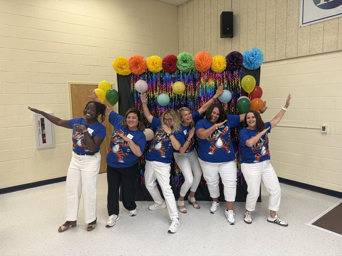 Holly Dowling (she/her) (@mrsdowling28) on Twitter photo Always learning (and having fun) at the <a href="/FCPSR2/">FCPS Region 2</a> Kickoff! My team is the best - no βdabβ about it! π€£ππ―π§‘ Always learning (and having fun) at the <a href="/FCPSR2/">FCPS Region 2</a> Kickoff! My team is the best - no βdabβ about it! π€£ππ―π§‘