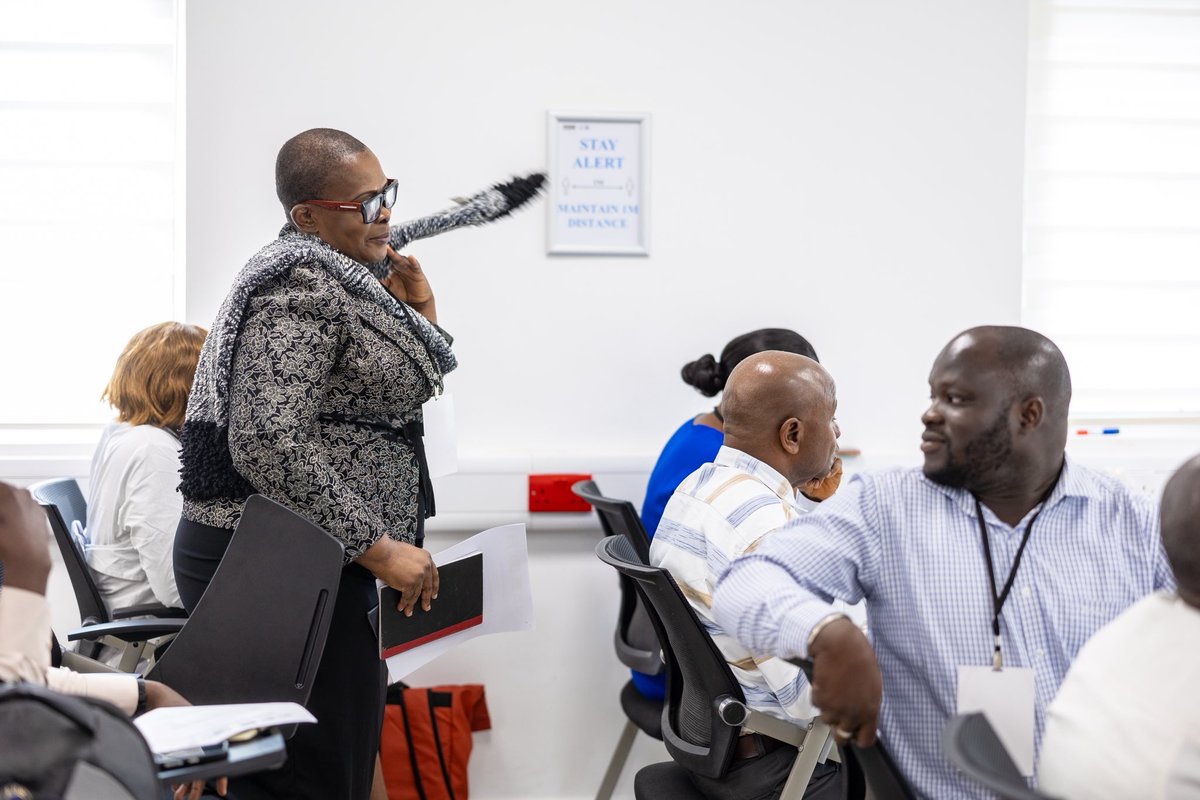 PANGenS2023's tweet image. 📸📌
Excerpts from Day 1 of the #DataManagement & Biobanking training at @mrcunitgambia:
Kicked off with an introduction session and wrapped up with a technical session on the data lifecycle—emphasizing the need for complete, accurate & consistent data for quality research.