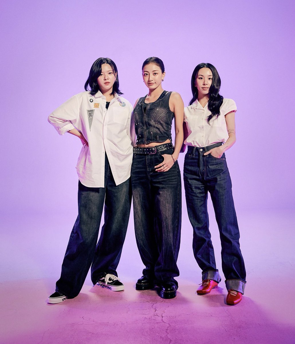 JihyoUnion's tweet image. TAKEDOWN by JEONGYEON, JIHYO, CHAEYOUNG of TWICE debuts on Billboard Hot 100 at #86
— JIHYO, JEONGYEON and CHAEYOUNG become the first JYPE acts to enter the chart as soloists 🔥
JEONGJICHAE BILLBOARD HOT 100
#JeongyeonJihyoChaeyoung_Hot100Debut
#TAKEDOWN_Hot100Debut