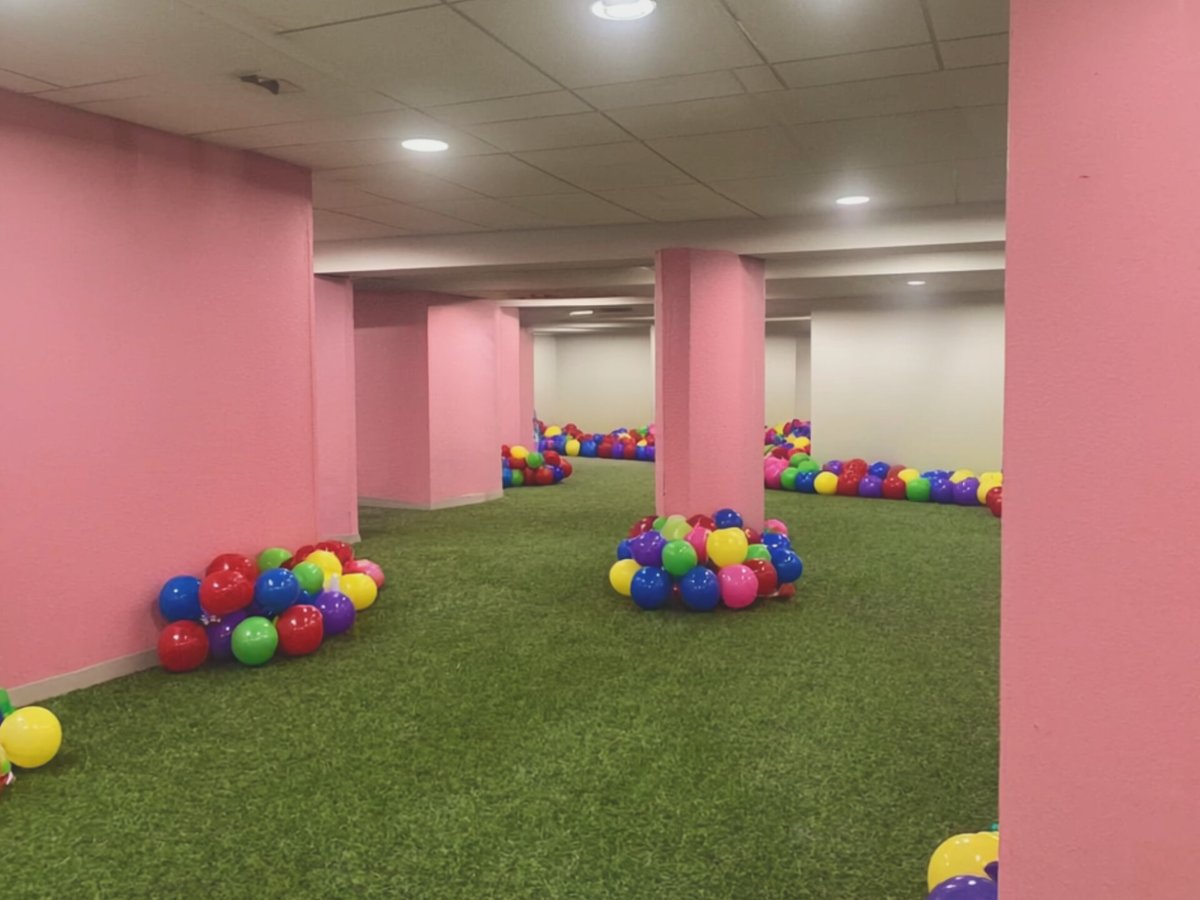 MrDreamBubble's tweet image. Liminal space 👁