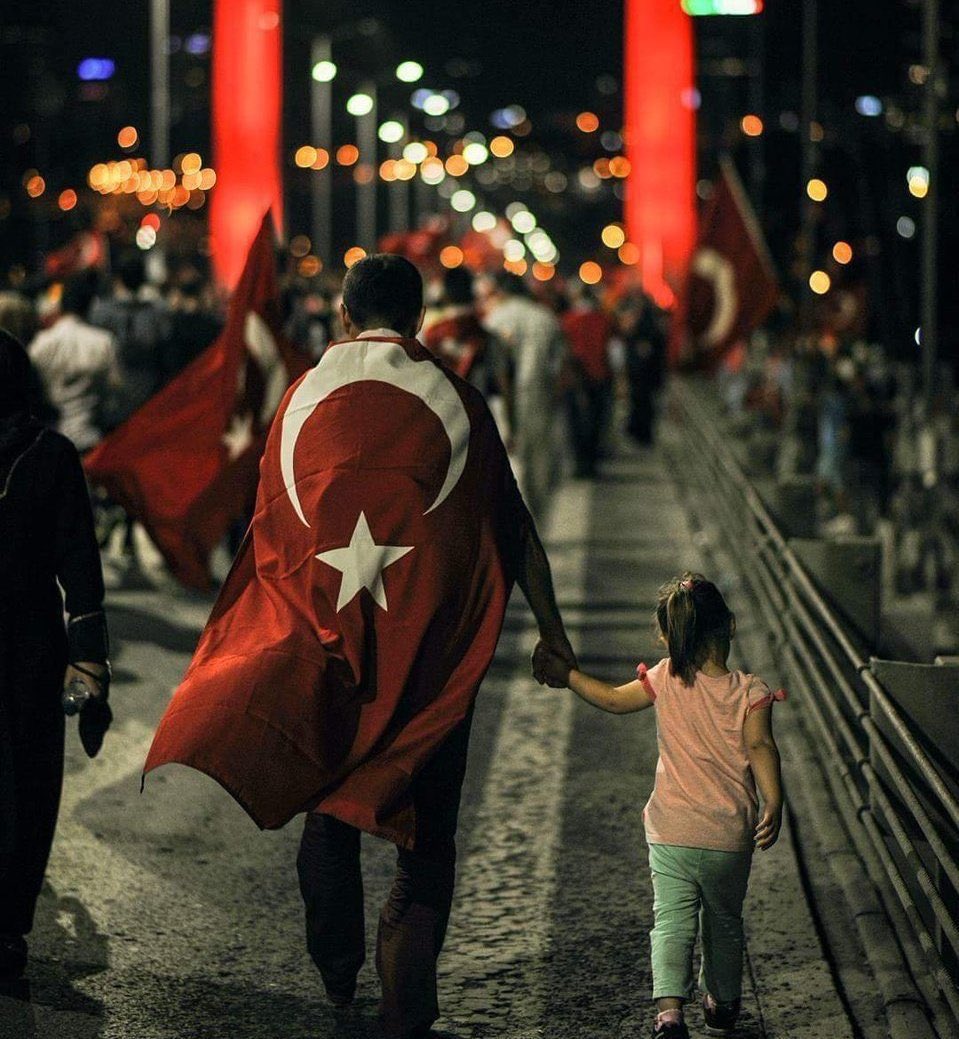 15 Temmuz Demokrasi ve Milli Birlik Günü’nde tüm şehitlerimizi saygı ve rahmetle anıyoruz