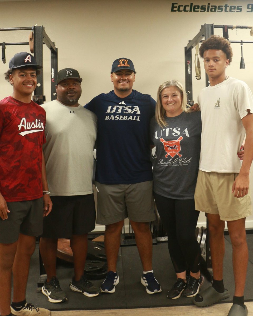 RBI Austin (@rbiaustin) on Twitter photo Congrats to RBI Austin alumnus <a href="/BraylonOwens5/">Braylon Owens</a> on being drafted by the <a href="/Brewers/">Milwaukee Brewers</a> in the 10th round of the MLB draft! Braylon is RBI Austin's first MLB draft pick. More to come!
#rbiaustin #rbibaseball Congrats to RBI Austin alumnus <a href="/BraylonOwens5/">Braylon Owens</a> on being drafted by the <a href="/Brewers/">Milwaukee Brewers</a> in the 10th round of the MLB draft! Braylon is RBI Austin's first MLB draft pick. More to come!
#rbiaustin #rbibaseball