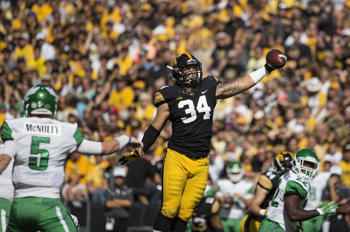 LegacyHawks's tweet image. Happy Birthday to Nate Meier! Have a good day. Go Hawks! #LegacyHawk