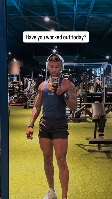 Watch your fave kuya 🇵🇭's leaked NSFW photo on TwXstars