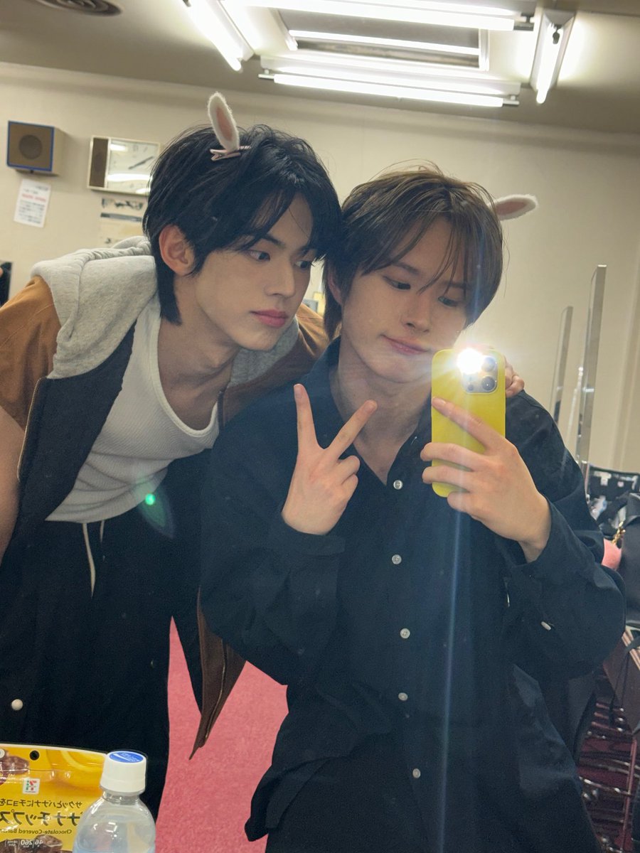 경이야! tweet media