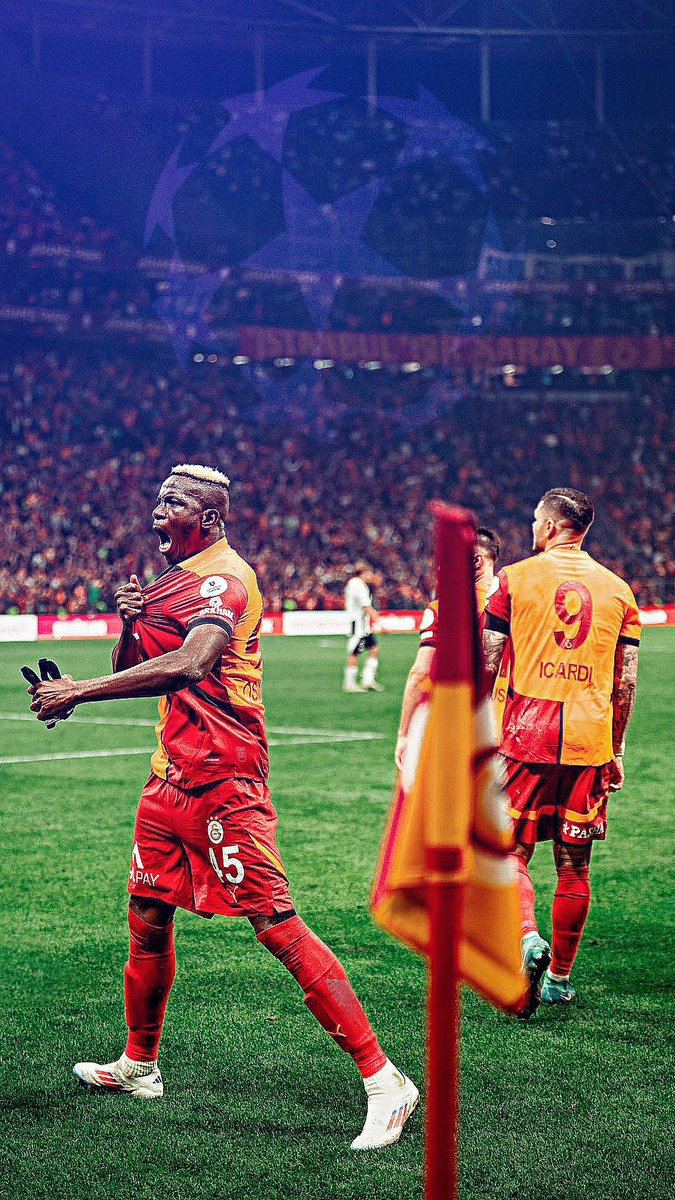Hiç yalan dolan yok bu iş hala gündemdeyse senin Galatasaray'a ve Taraftara gösterdiğin sevgi sayesindedir. Düşme sakın baba düşme, peşindeyiz... #WeAreWithYouOsimhen