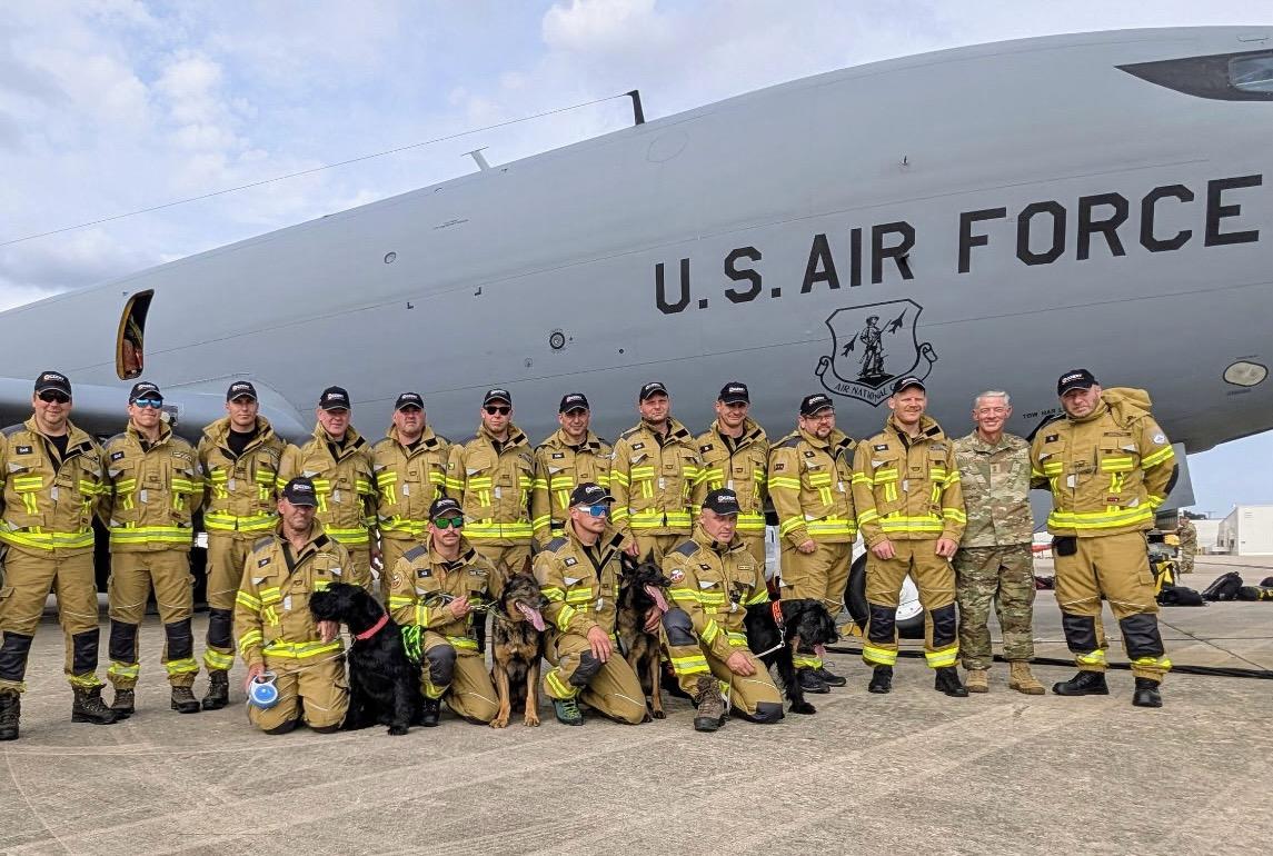 TXMilitary's tweet image. Global Partnership, Local Impact:
Texas has a 32-year military relationship with the Czech Republic through the National Guard State Partnership Program.
Yesterday evening, the Adjutant General of Texas welcomed a specialized search and rescue team from the Czech Republic.…