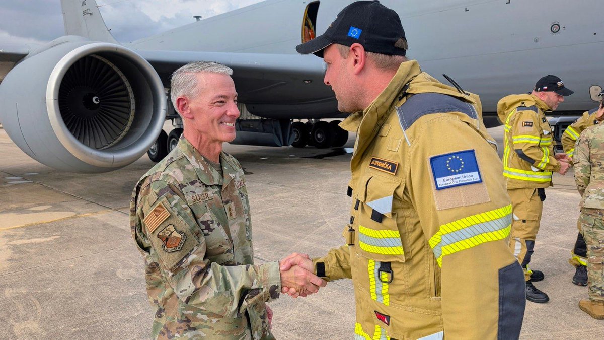 TXMilitary's tweet image. Global Partnership, Local Impact:
Texas has a 32-year military relationship with the Czech Republic through the National Guard State Partnership Program.
Yesterday evening, the Adjutant General of Texas welcomed a specialized search and rescue team from the Czech Republic.…