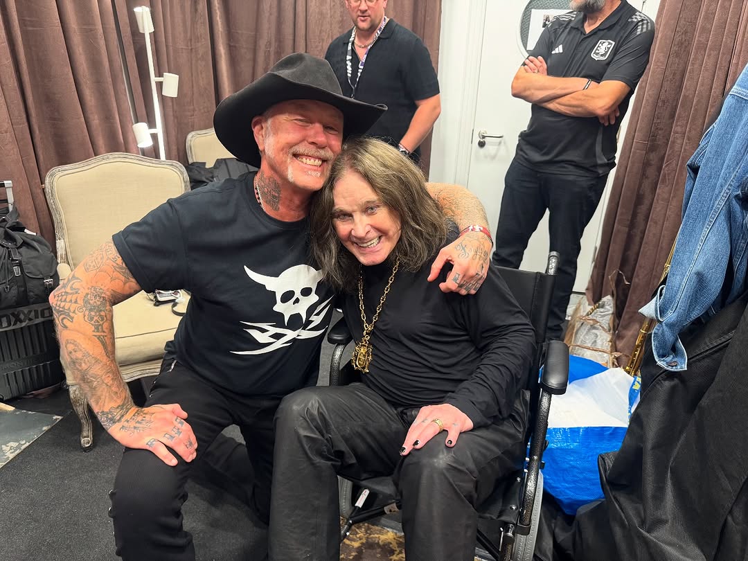 Metal Rock Punk News (@metalrockpunkn) on Twitter photo Ozzy Osbourne - "Nothing like a good after show cuddle from my friend James" metal-rock-punk-news.blogspot.com/2025/07/ozzy-o… - <a href="/OzzyOsbourne/">Ozzy Osbourne</a>
#ozzyosbourne #Ozzy #JamesHetfield #BackToTheBeginning Ozzy Osbourne - "Nothing like a good after show cuddle from my friend James" metal-rock-punk-news.blogspot.com/2025/07/ozzy-o… - <a href="/OzzyOsbourne/">Ozzy Osbourne</a>
#ozzyosbourne #Ozzy #JamesHetfield #BackToTheBeginning
