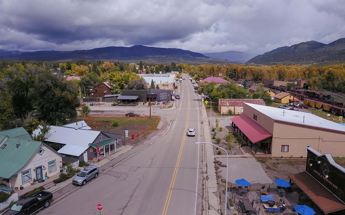 505Nomad's tweet image. Chama is a small, scenic town in northern New Mexico, about 7 miles south of the Colorado border. It is fairly well known due to the Cumbres & Toltec Scenic #Railroad and the Continental Divide Trail. - newmexiconomad.com/chama/
#history #smalltownUSA #scenic #travel #roadtrip