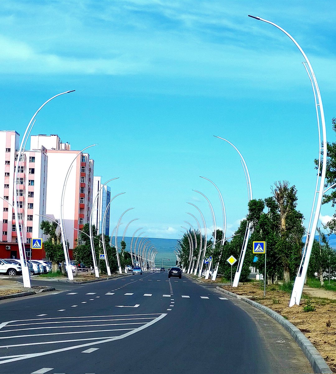 Өглөөний мэнд Монгол орон 
Та бүхэндээ энэ өдрийн хамгийн сайхан бүхнийг хүсэн ерөөе. 
Дархан-Уул аймаг. Дархан хот.