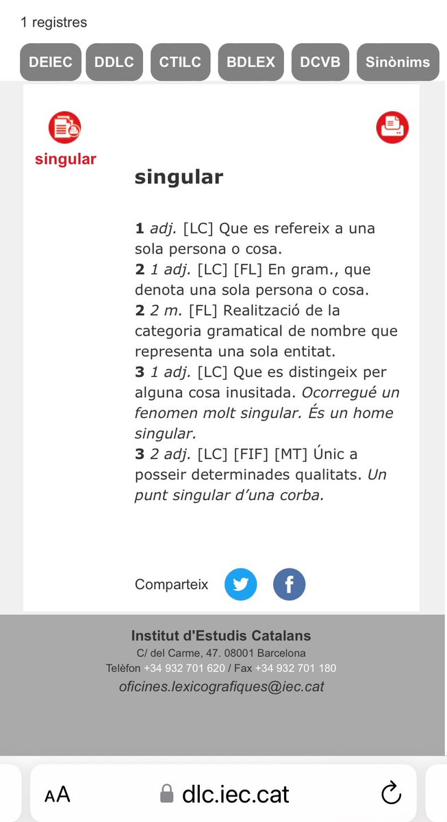 Singular: adj. [LC] Que es refereix a una sola persona o cosa. 
2 1 adj. [LC] [FL] En gram., que denota una sola persona o cosa. 
2 2 m. [FL] Realització de la categoria gramatical de nombre que representa una sola entitat…
No costa tant d’entendre… o potser sí.