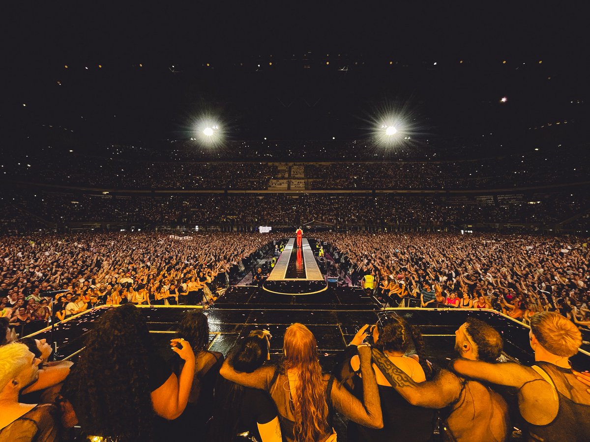 STO BENE A MILANO ❤️
GRAZIEEEE!
#MarcoNegliStadi2025