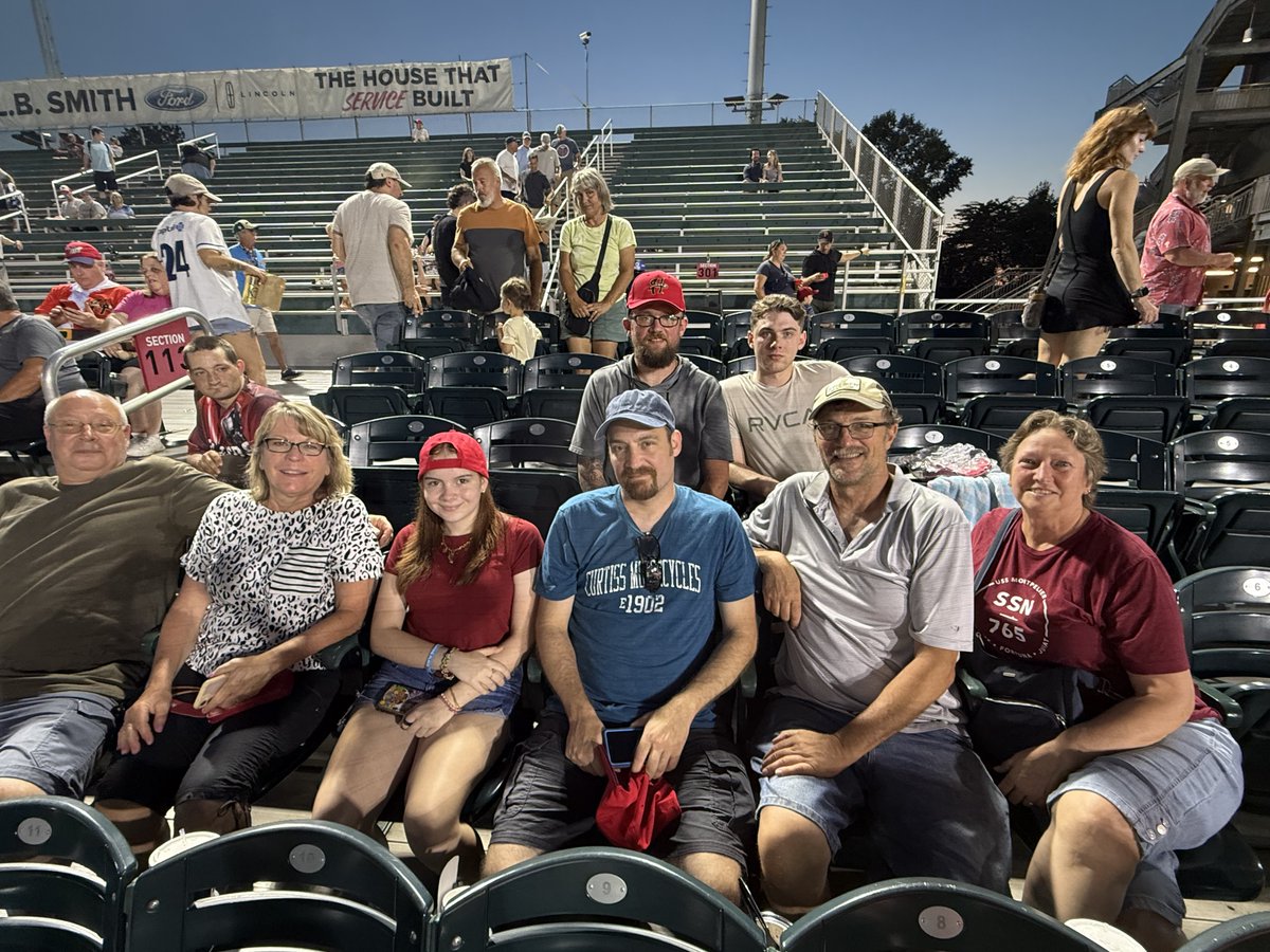 AmyxInc's tweet photo. Our DLA teams in New Cumberland continued the Amyx Summer Event festivities by gathering at the Harrisburg Senators game on July 8—great company, great weather, and a great night at FNB Field! 

Thanks to our on-site team: Breanna Harkins, Clarissa Prescott, and Jack Milito! https://t.co/fKHcM3pSI6