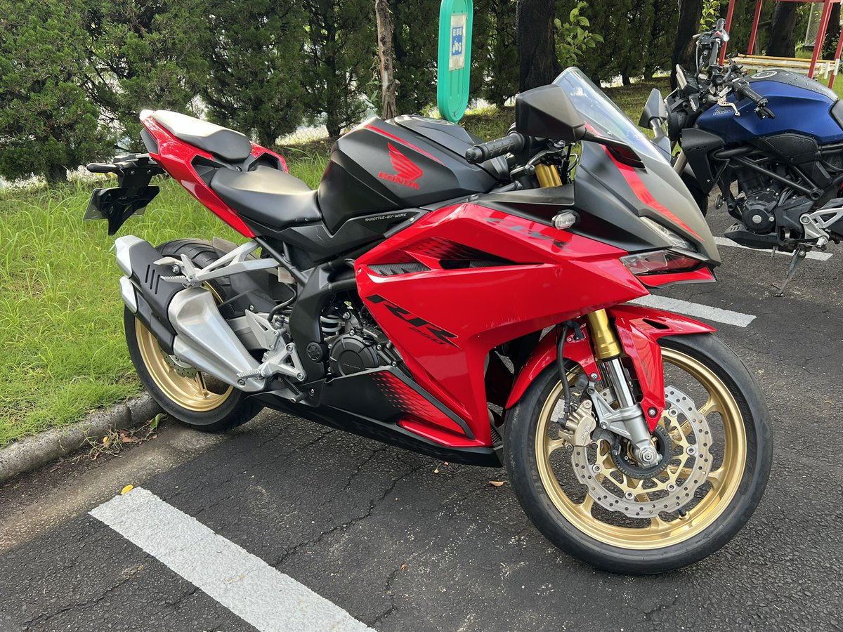 CleliaTomato's tweet photo. 新しく仲間入り🏍️
結構楽しい❗️ https://t.co/E5e9UbJIYY