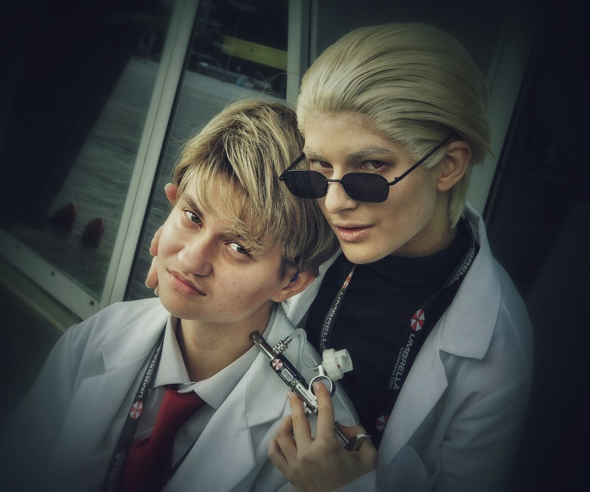 gofer73899163's tweet image. Alr Birkin cosplay dump
#ResidentEvil #WilliamBirkin
(@Batonyaaaa as Wesker)
