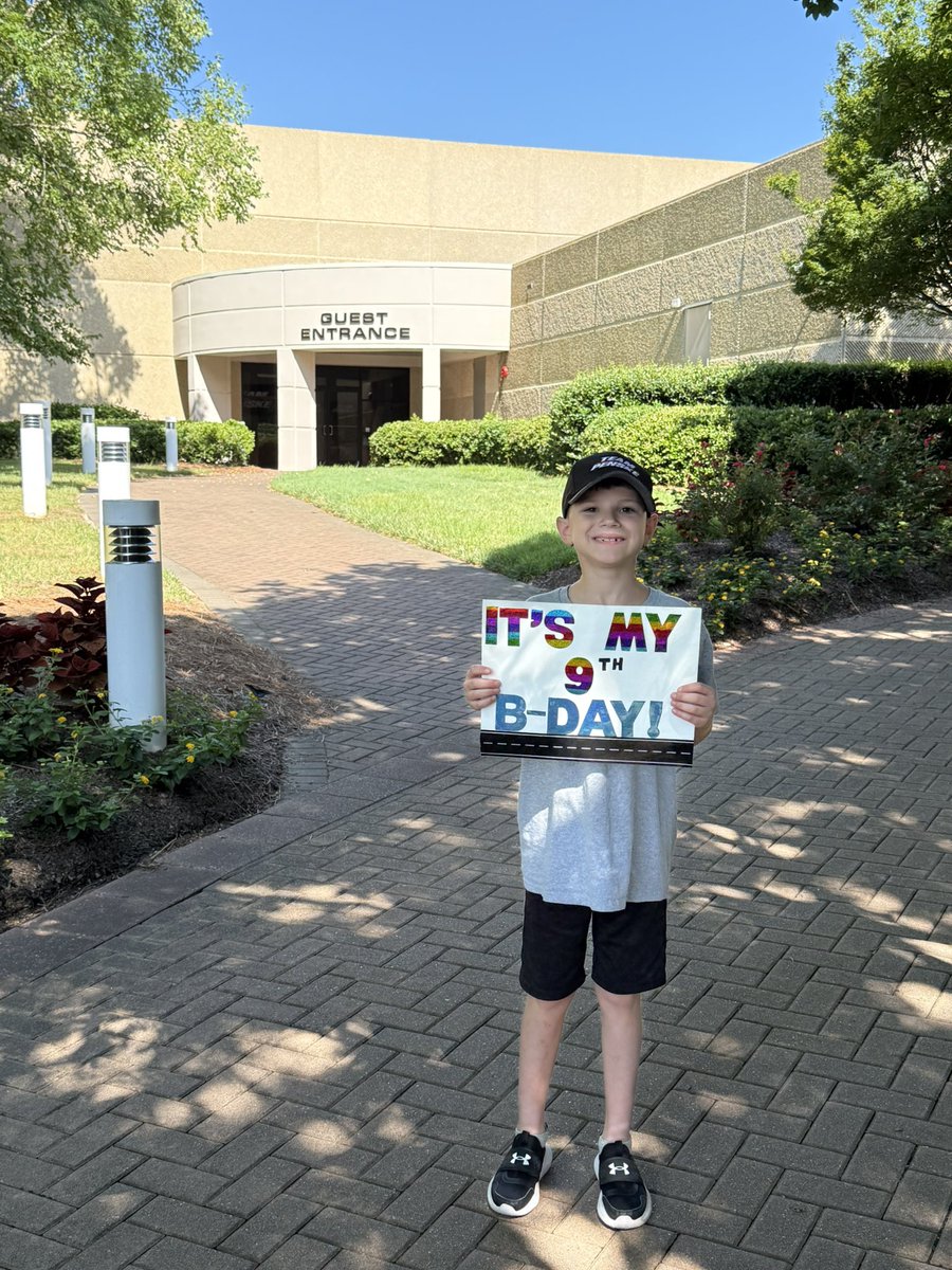 Sarah Weeks tweet media