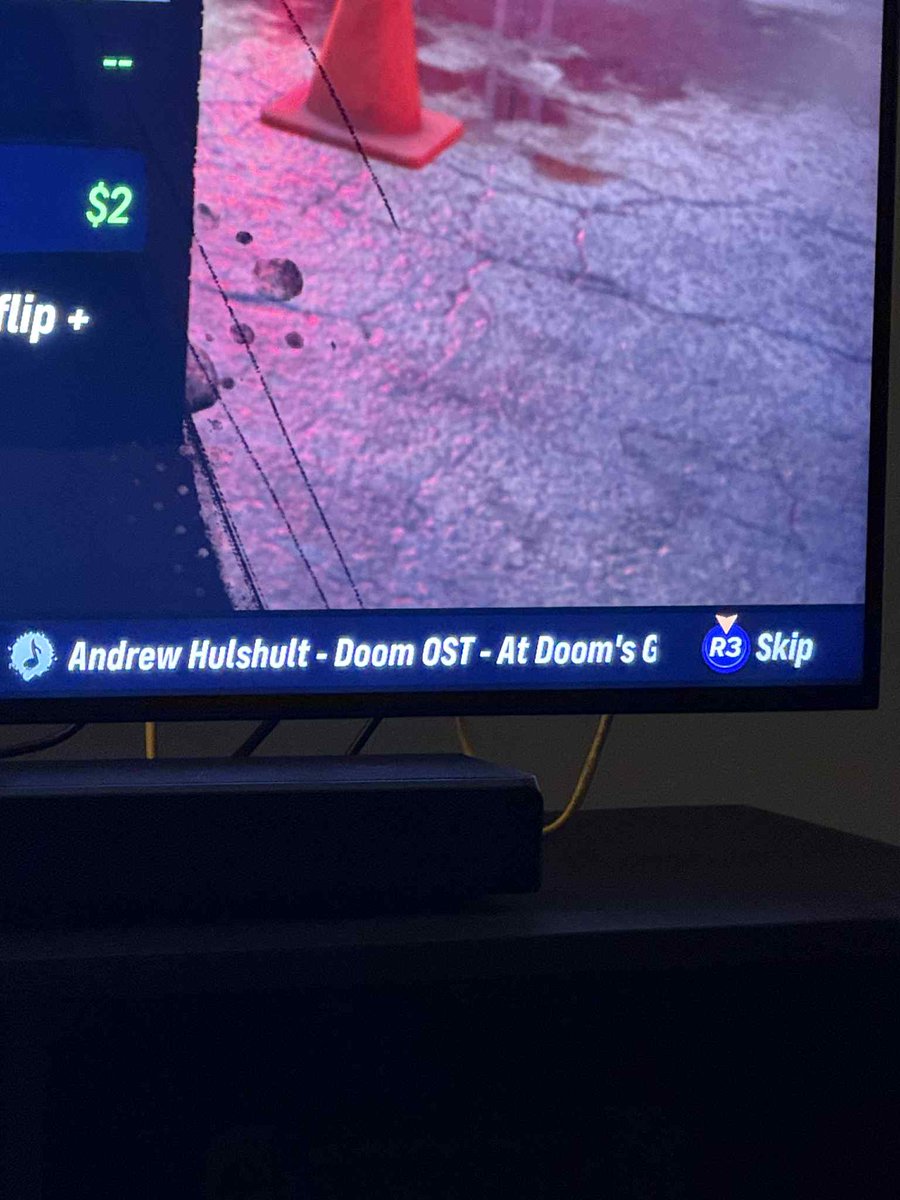 AndrewHulshult's tweet image. Had a buncha friends shoot me "oh shit no way!" screenshots while playing thps 3+4 over the weekend. Fuckin cool man.