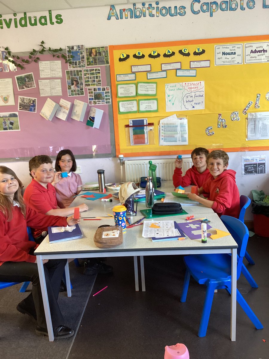 Have you ever wondered how to make 3D shapes? #5RP measured and created their own 3D friends using their nets #MN #ACL