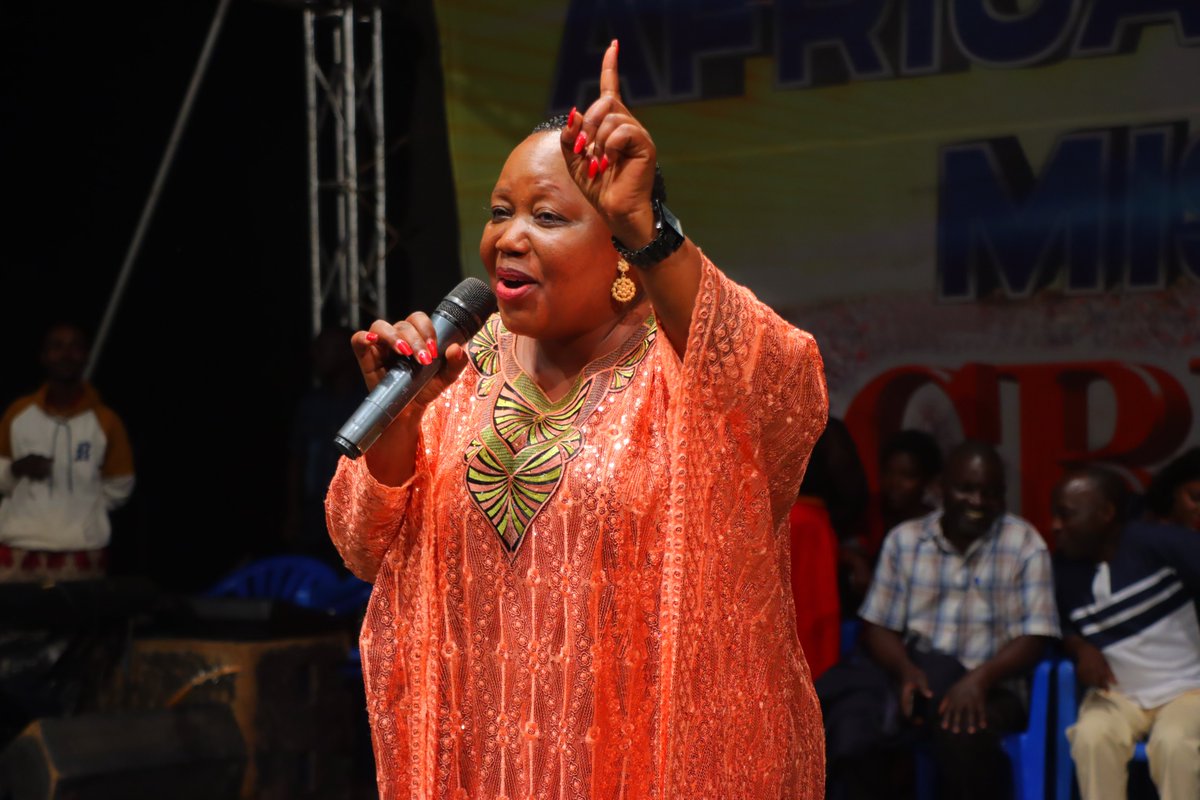 StevenSebyala's tweet photo. The #KapeekaHarvestCrusade concluded with immense power, and we rejoice that many gave their lives to Jesus Christ
#Makaing_Africa_A_Jesus_Continent
#Sebyala_Steven
#KiwookaHarvestCrusade coming up https://t.co/mrYzHnTqp1