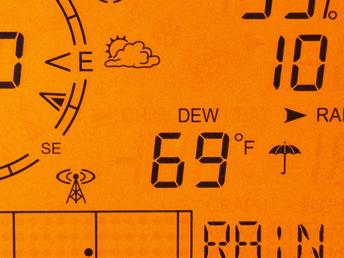 W3MSB's tweet image. Wow haven’t seen a dewpoint this low in a while @Eric_Fink @DopplerDan @jchastainwx