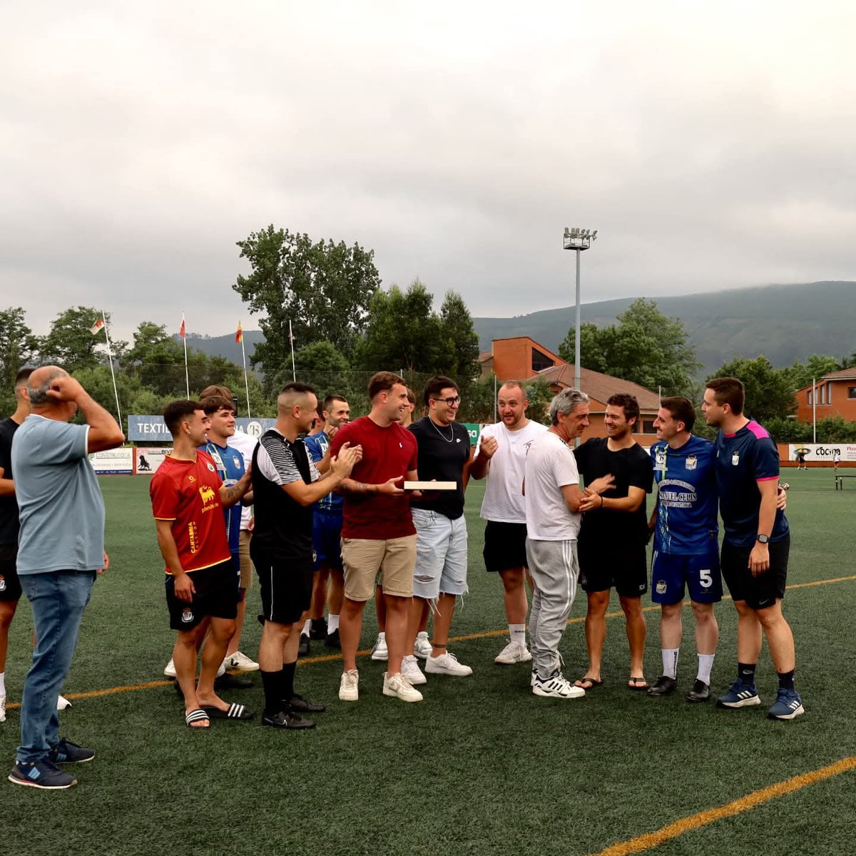 SD Textil Escudo tweet media