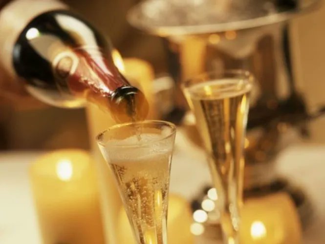 I just received Drinks 🍸 from Anonymous via Throne. Thank you! throne.com/wildthyme #Wishlist #Throne