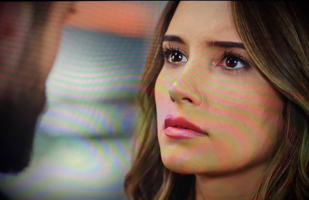 CaterinaMonteb4's tweet photo. Sinan : “Adesso ho capito. Se tu ora accetti il denaro, non avremo più nessun legame e tu non sei pronta.
Tu non riesci a stare senza di me”❤️🔥
Ogni loro scena,sembra così reale che ti tiene incollata allo schermo😍
Attori a dir poco MAGISTRALI👏🏻
#TatliIntikam • #SweetRevenge https://t.co/BPHUbNm6eD