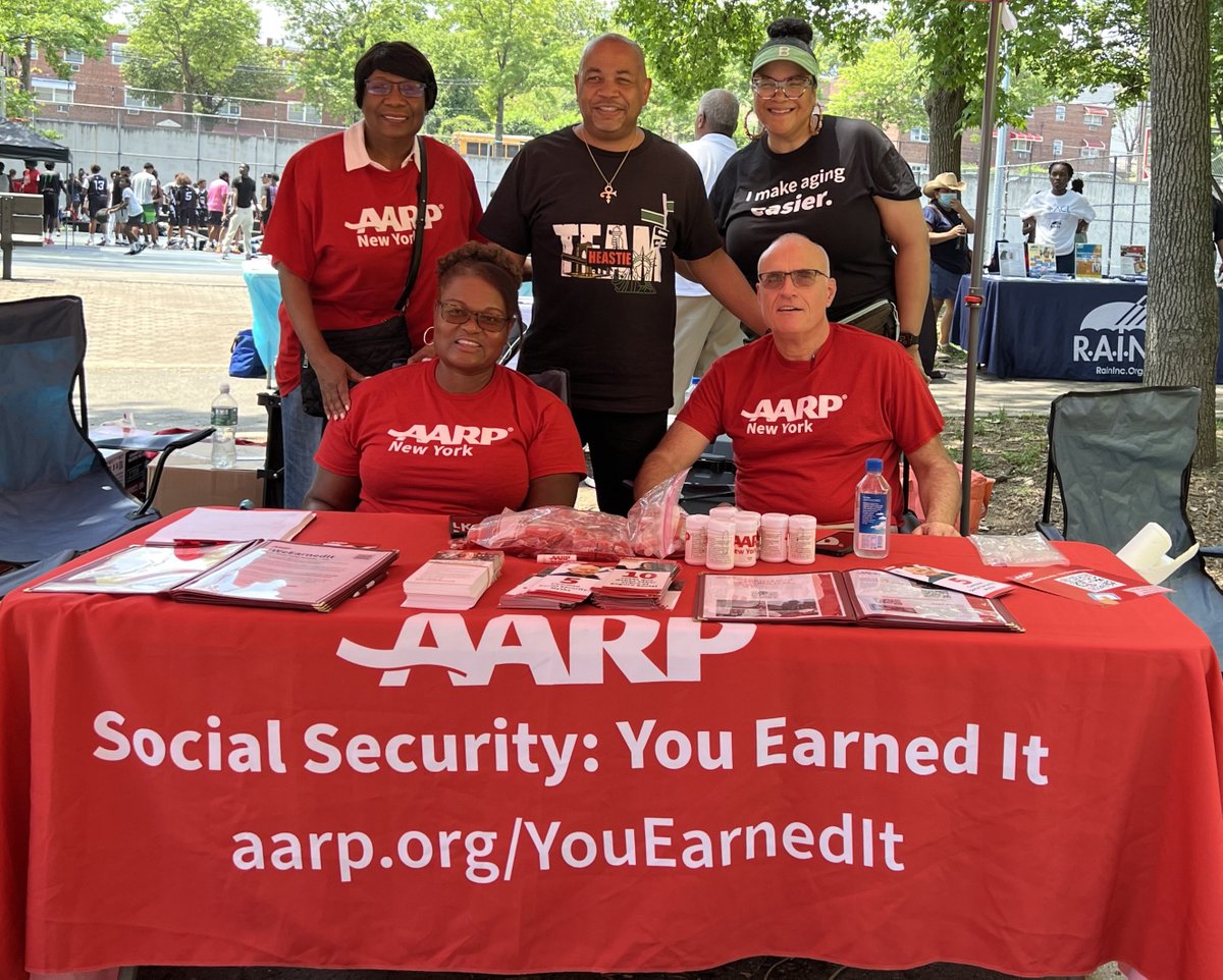 AARPNY's tweet image. Speaker #CarlHeastie and @RepRitchie joined the call to protect #SocialSecurity at this weekend’s Bronx BBQ.
New Yorkers have earned their slice – now let’s protect it.
📢 Add your name to the fight for Social Security: spr.ly/601044oSo #WeEarnedIt #ProtectThePie