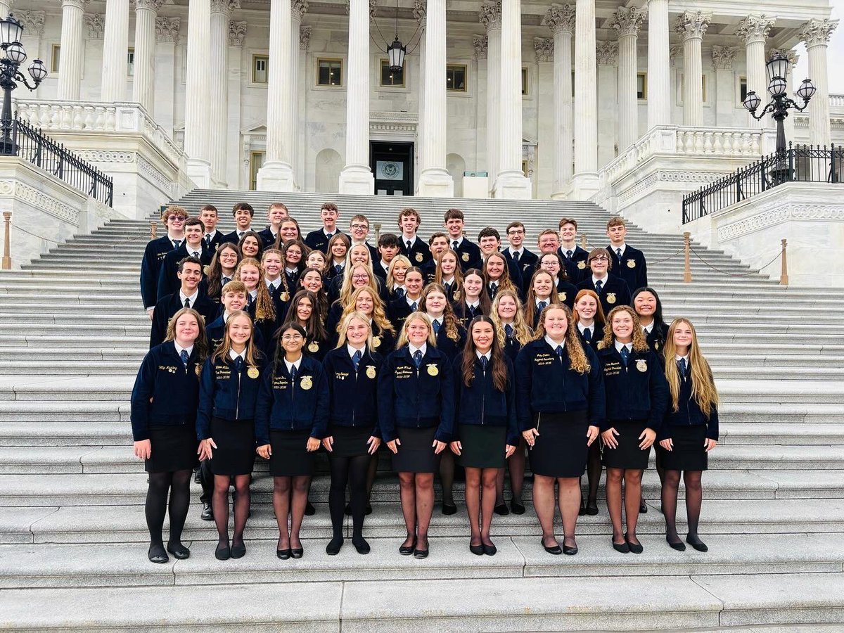TNFFAFoundation's tweet image. From TN to D.C.! 🚍🇺🇸

36 @tnffa members &amp;amp; 11 advisors &amp;amp; chaperones spent an inspiring week at the @NationalFFA Washington Leadership Conference — growing as leaders &amp;amp; exploring our nation’s capital.

Thanks to @CornTennessee for helping make it possible! 💙💛

#TNFFA | #WLC25