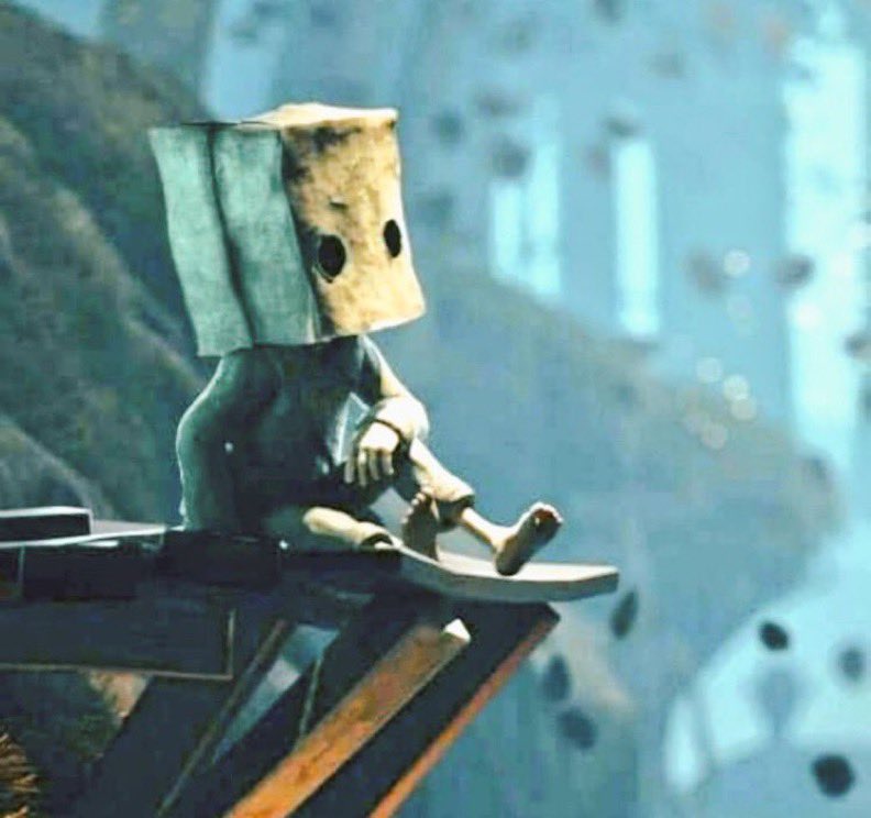 إياك والسخرية من الناس ، أو الهزء بالبؤساء ، فأنت تجهل الدور الذي تعدّه لك الأقدار