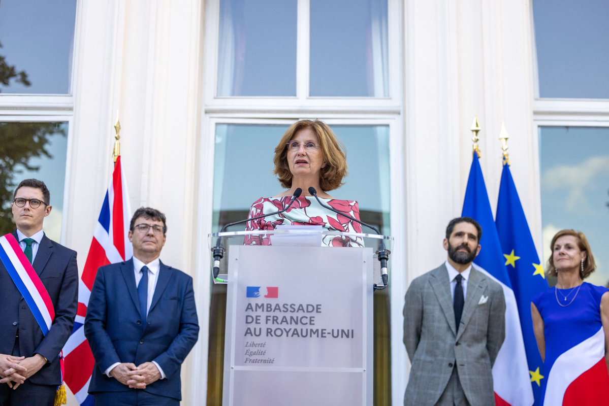 AmbDuchene's tweet image. Happy #BastilleDay! #14July is a moment of celebration — all the more meaningful after the recent State Visit, which highlighted the strength of our shared values. Thank you to all our guests who made this National Day so special. Vive l’Entente amicale! 🇫🇷🤝🇬🇧
