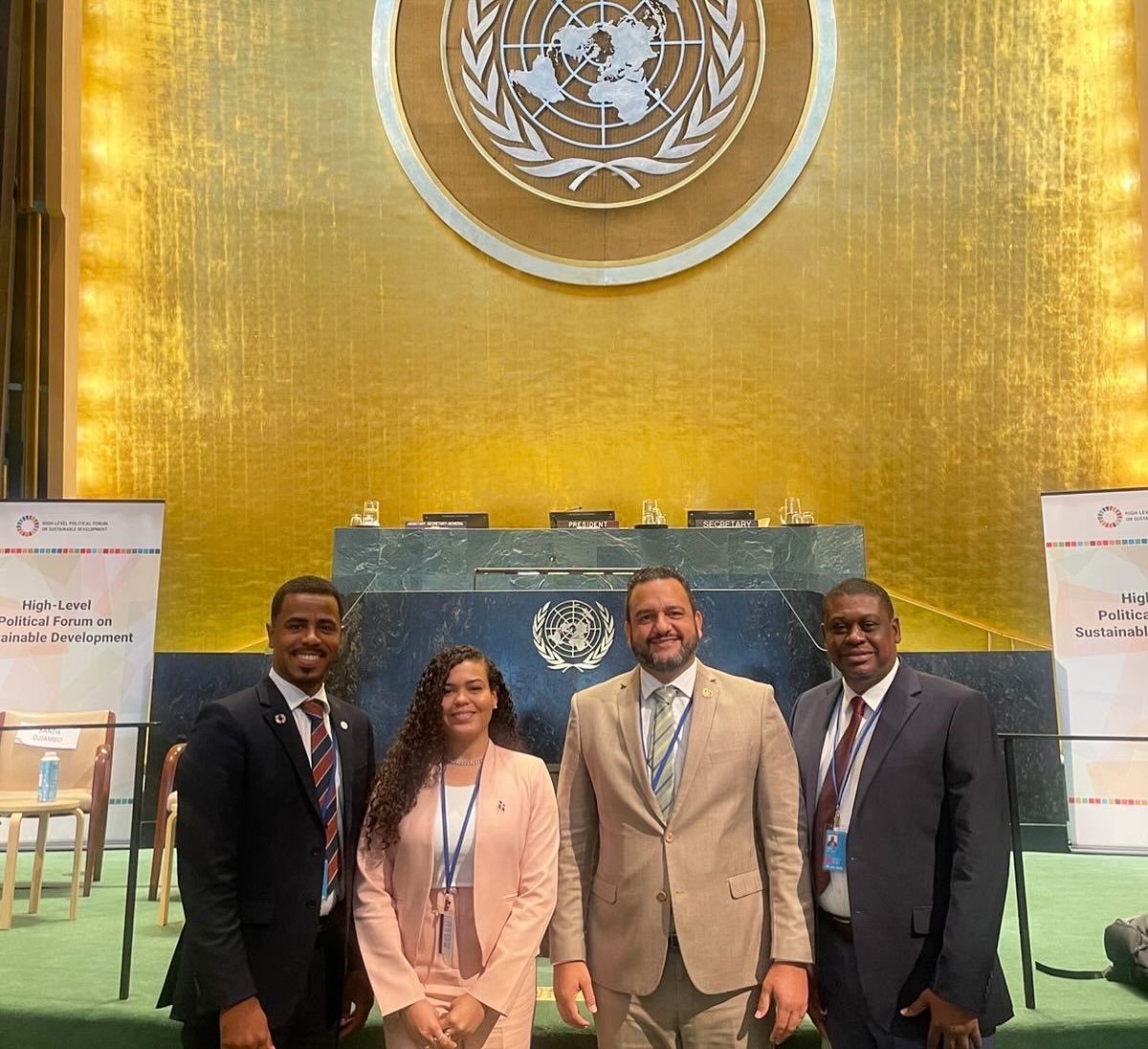🌍Hoy, en Naciones Unidas 🇺🇳, se inaugura el Foro Político de Alto Nivel 2025, donde se revisarán los ODS 3🏥, 5🚺, 8📈, 14🌊 y 17🤲🏼. 

🇩🇴República Dominicana, presentará su Informe Nacional Voluntario por tercera vez este año, reafirmando su compromiso con un desarrollo