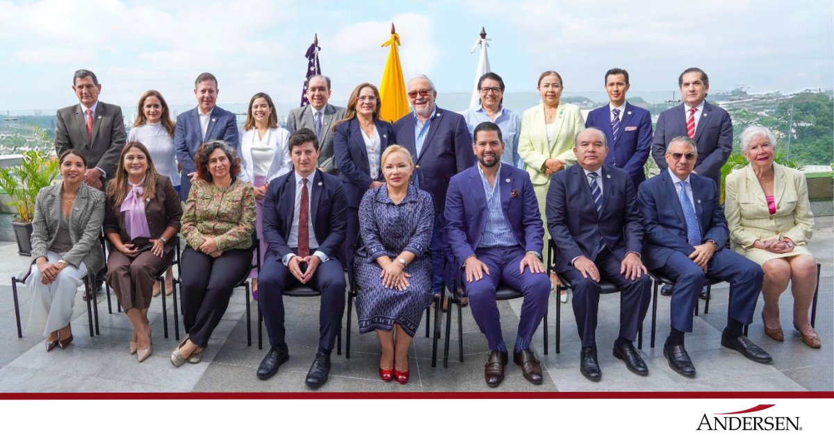 Andersen_EC's tweet image. #NoticiasAndersen 📣
✨ En la Asamblea General de @amchamgye , nuestro socio Mario Orellana fue designado Director Principal 2025-2027 y Tesorero del Comité Ejecutivo. Felicitamos a Mario, deseándole éxitos en esta nueva gestión.
#TeamAndersen #LiderazgoEmpresarial #Amcham