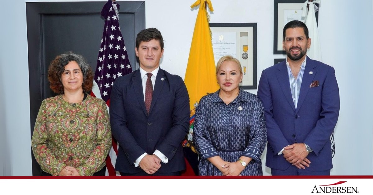 Andersen_EC's tweet image. #NoticiasAndersen 📣
✨ En la Asamblea General de @amchamgye , nuestro socio Mario Orellana fue designado Director Principal 2025-2027 y Tesorero del Comité Ejecutivo. Felicitamos a Mario, deseándole éxitos en esta nueva gestión.
#TeamAndersen #LiderazgoEmpresarial #Amcham