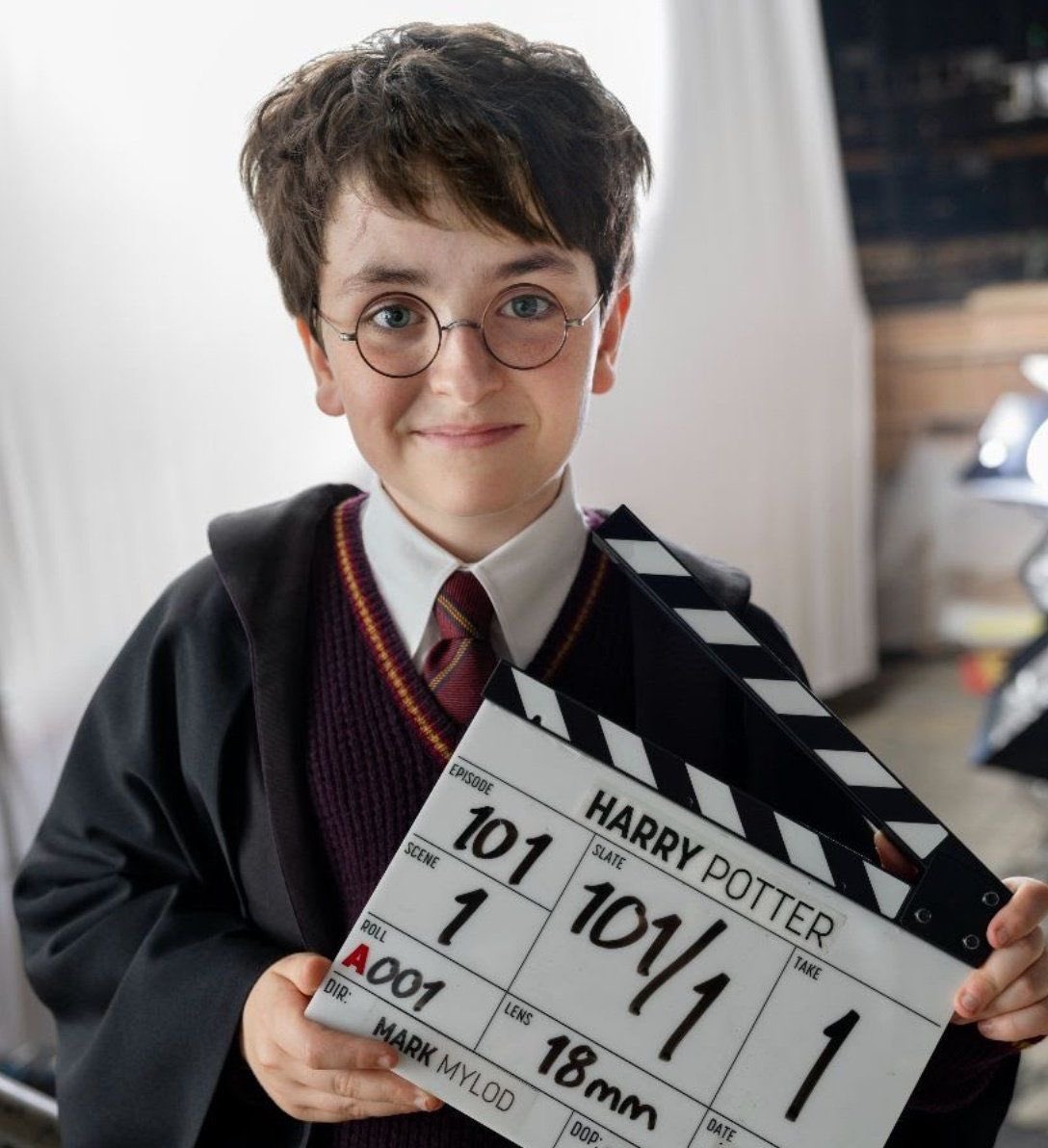 memohiervas's tweet image. Primera imagen de Harry Potter la nueva serie de HBO
